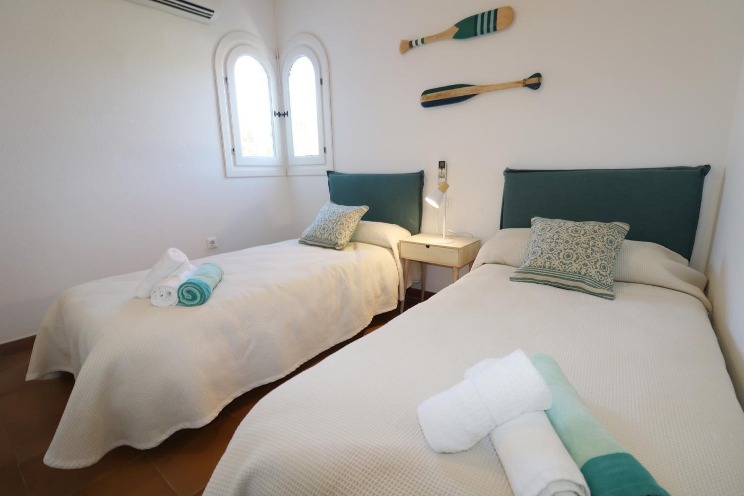 Villa Las Marinas - 4, Con Piscina Privada Y A 5 Minutos De La Playa Arenal d'en Castell Eksteriør billede